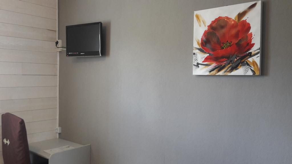 Hotel L'Oustalet Font-Romeu-Odeillo-Via Екстериор снимка
