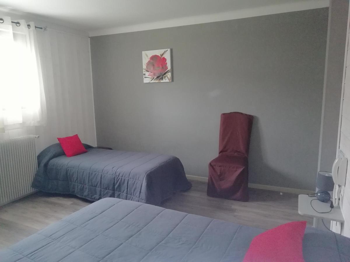Hotel L'Oustalet Font-Romeu-Odeillo-Via Екстериор снимка
