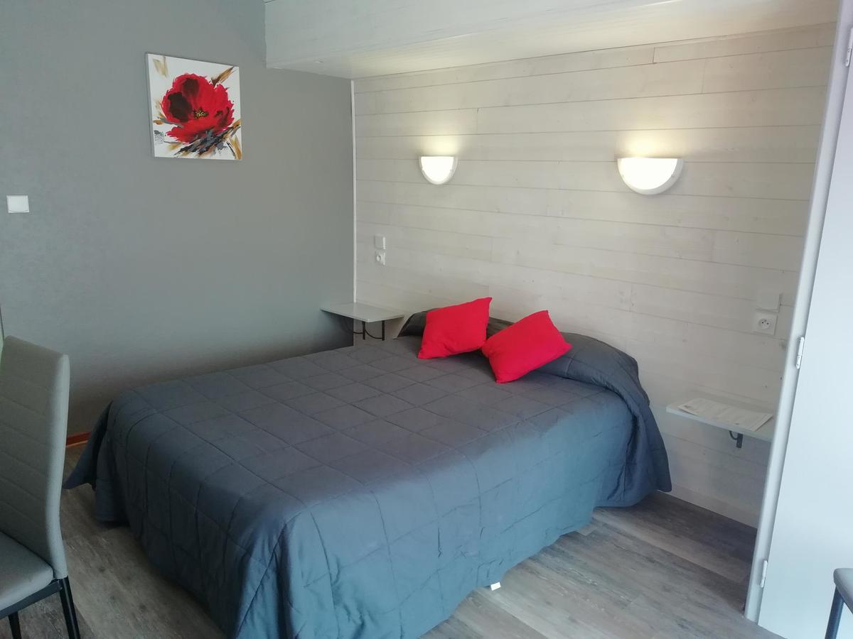 Hotel L'Oustalet Font-Romeu-Odeillo-Via Екстериор снимка