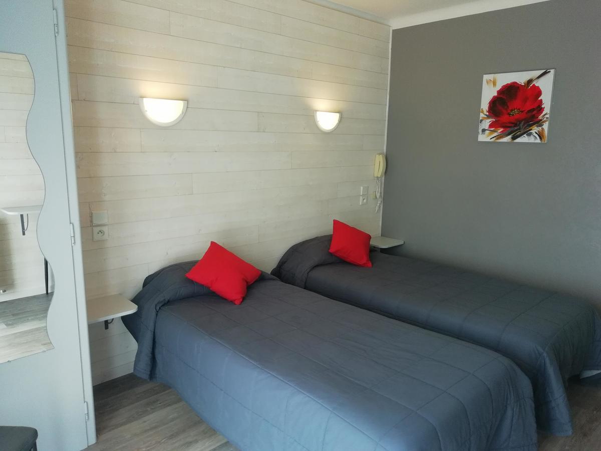 Hotel L'Oustalet Font-Romeu-Odeillo-Via Екстериор снимка