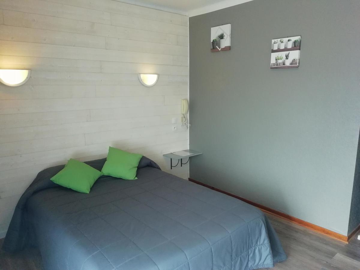 Hotel L'Oustalet Font-Romeu-Odeillo-Via Екстериор снимка