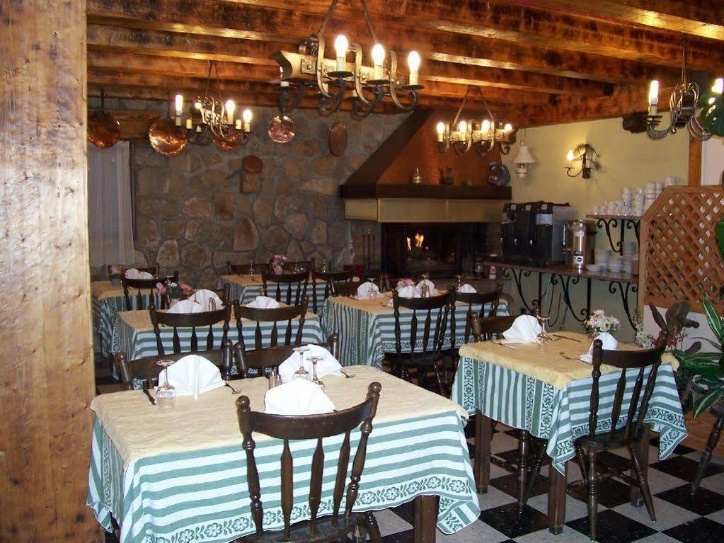 Hotel L'Oustalet Font-Romeu-Odeillo-Via Екстериор снимка